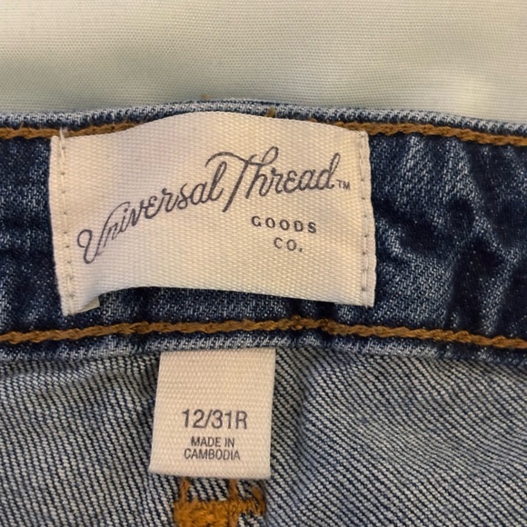 Universal Thread Dark Blue Jean Shorts - Picture 2 of 10